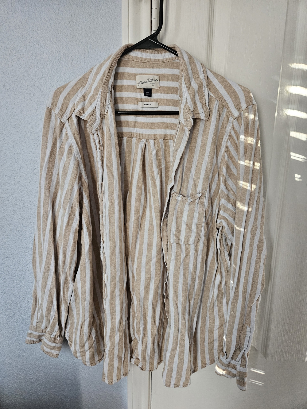 Universal Thread Beige and White Striped Relaxed Fit